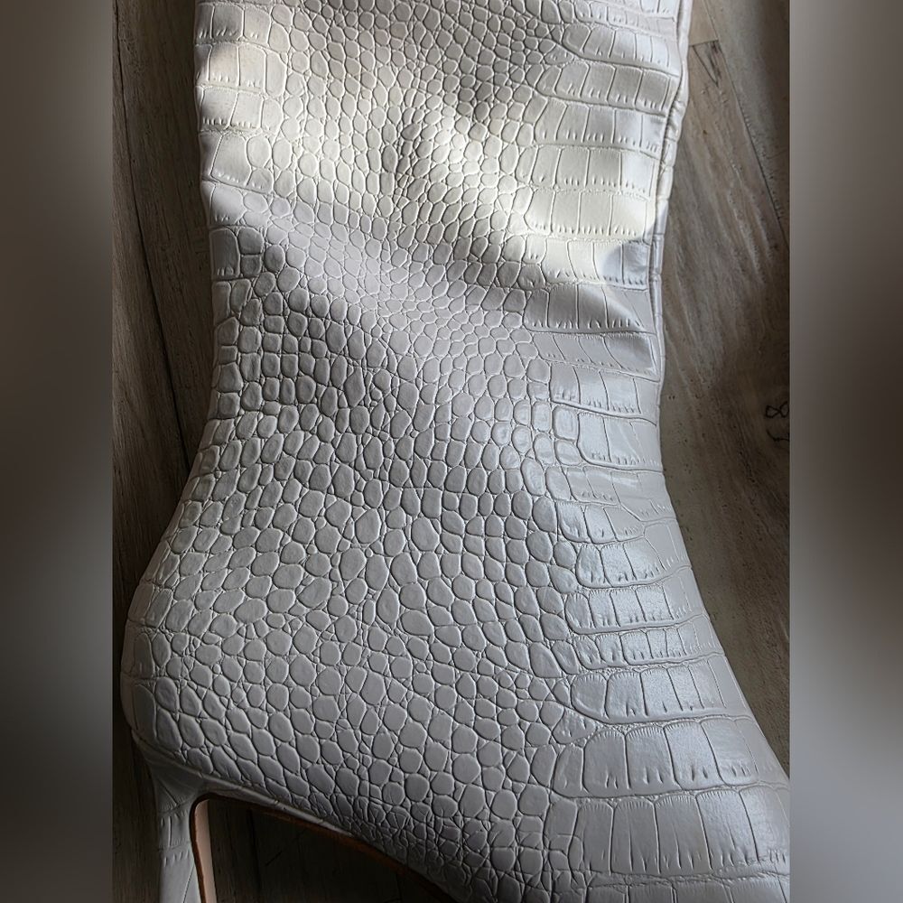 Steve Madden Lavan Knee High Kitten Heel Boot Cream Croc Embossed Leather 7.5M - Picture 4 of 9